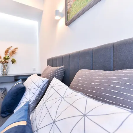 Lyana's One Bedroom Apartment