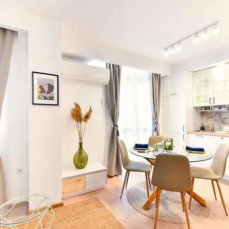 Апартамент Lyana's One Bedroom Банско