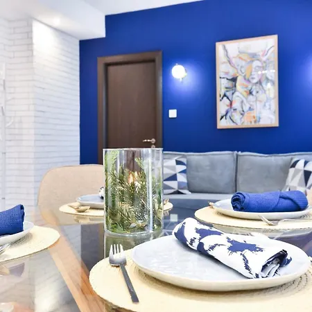 Апартамент Lyana's One Bedroom